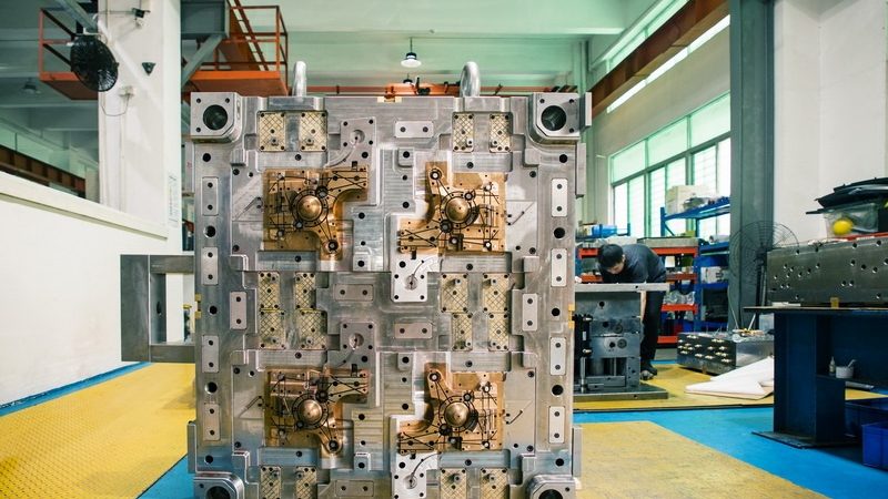 成都双流塑胶模具公司：揭秘精密模具制造的关键因素**
